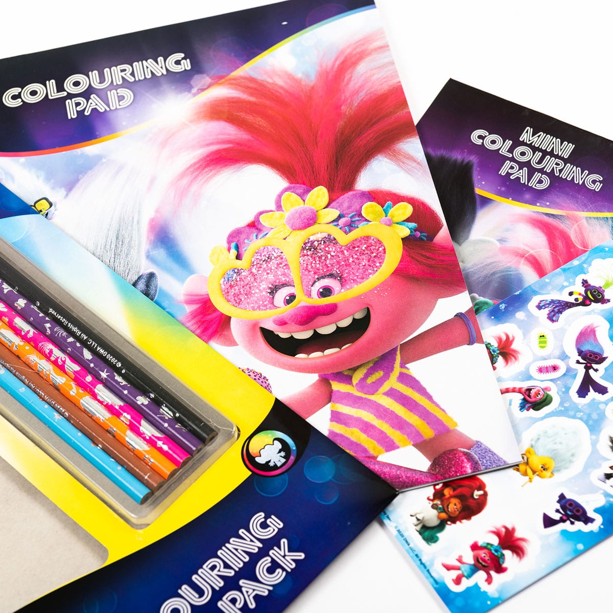 Trolls 2 Colouring Play Pack - Set de colorat cu autocolante și creioane colorate (3184/TRCPP)